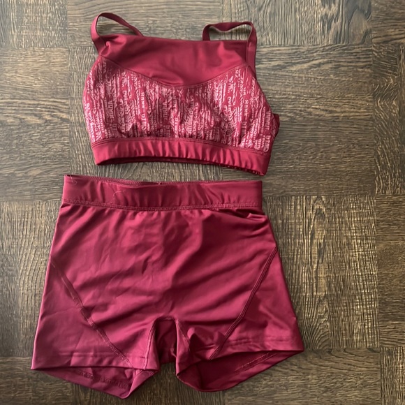 Gymshark Combat Red Sports Bra and Shorts - Picture 1 of 2